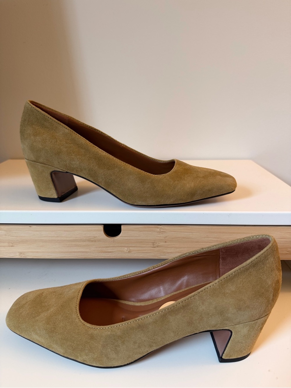 NWT Franco Sarto Salino Square Toe Pumps Mustard Brown Genuine Suede Size 7M - Picture 3 of 12